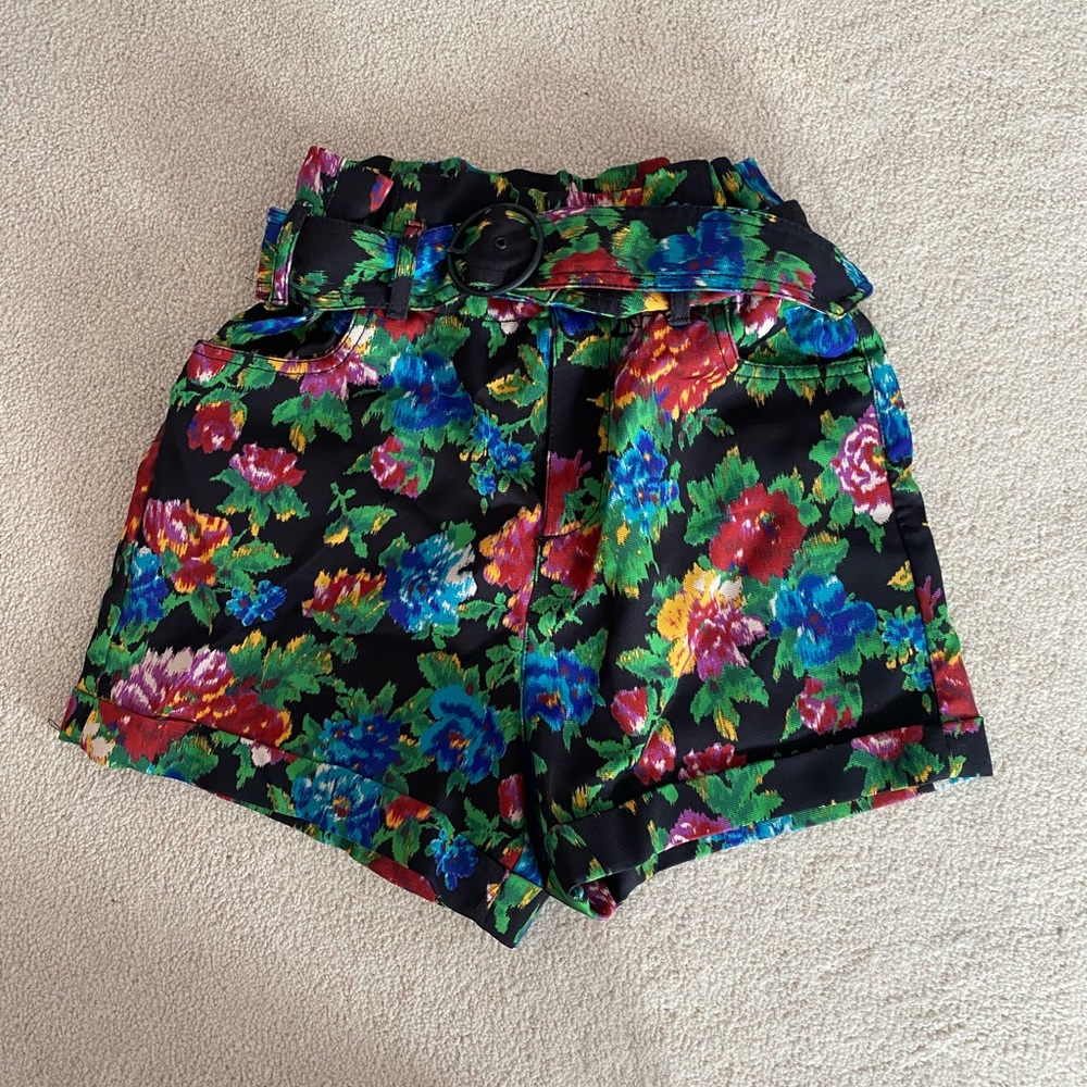 Floral high waisted shorts with belt